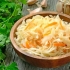 Czy można fermentować kapustę w plastikowym wiadrze?